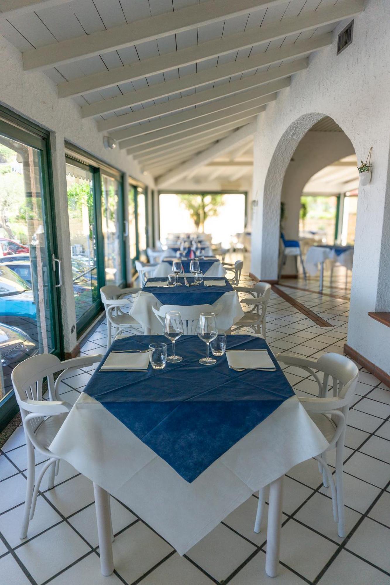 Hotel Il Perseo Chiessi ภายนอก รูปภาพ