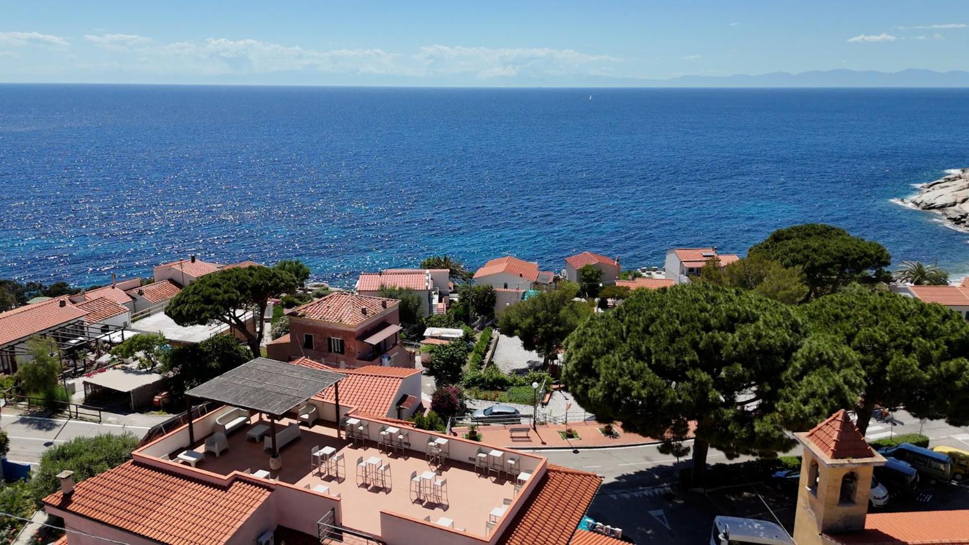 Hotel Il Perseo Chiessi ภายนอก รูปภาพ