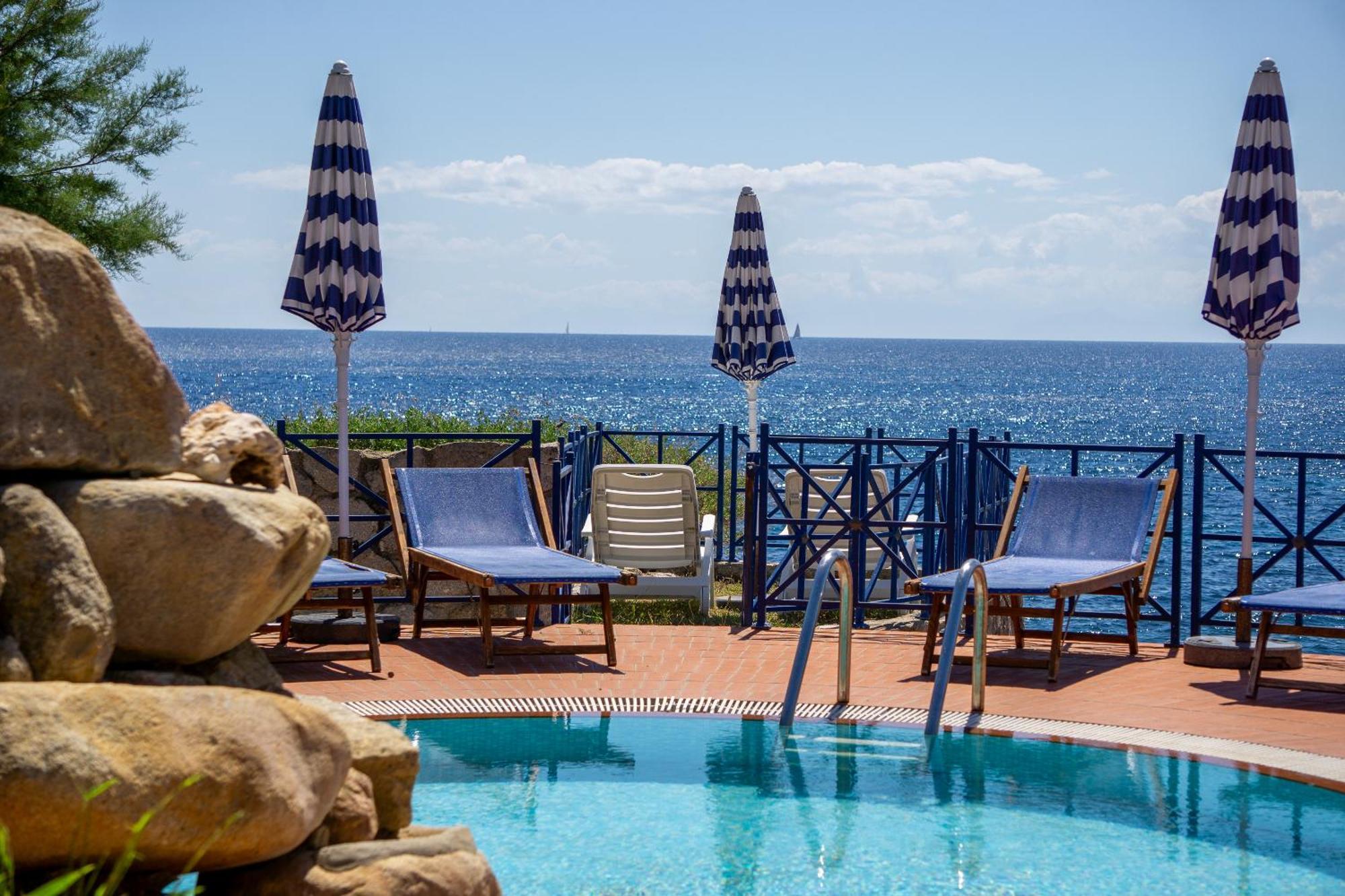 Hotel Il Perseo Chiessi ภายนอก รูปภาพ
