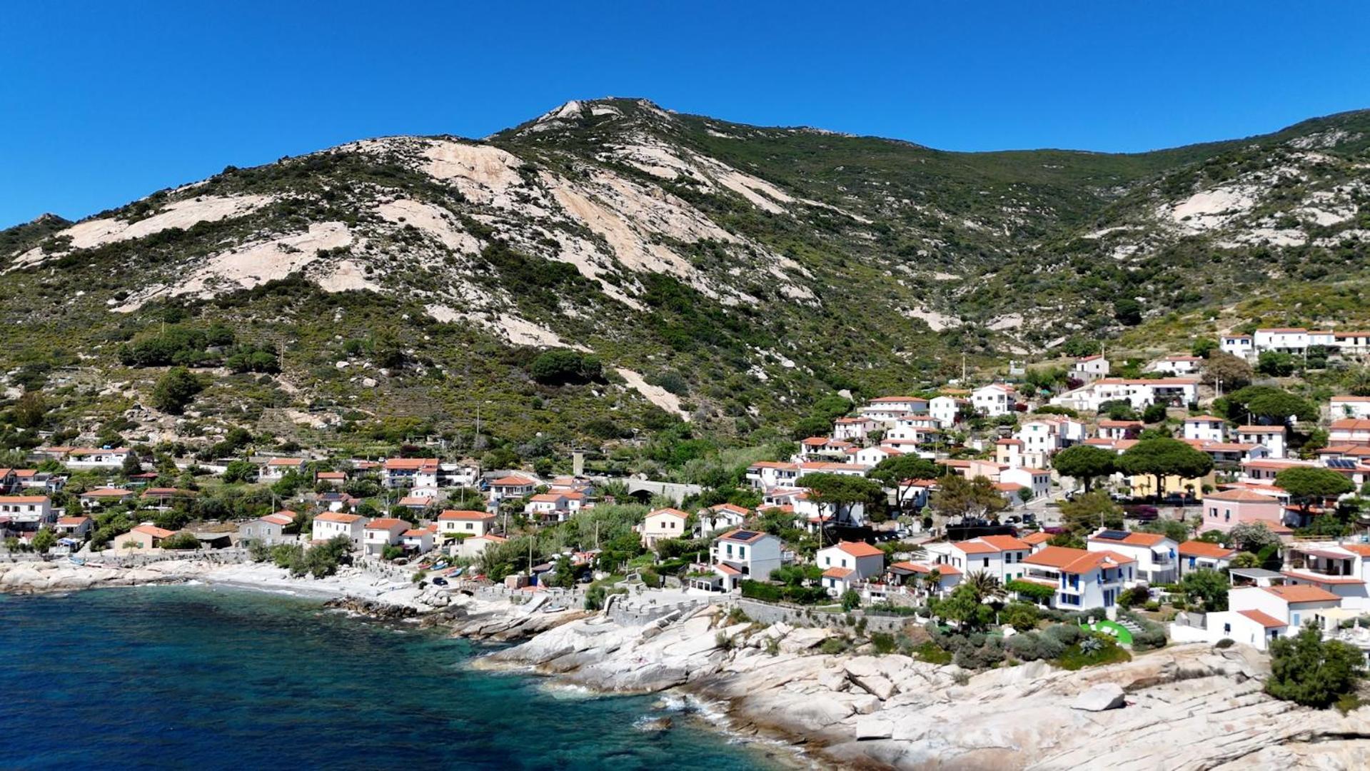 Hotel Il Perseo Chiessi ภายนอก รูปภาพ