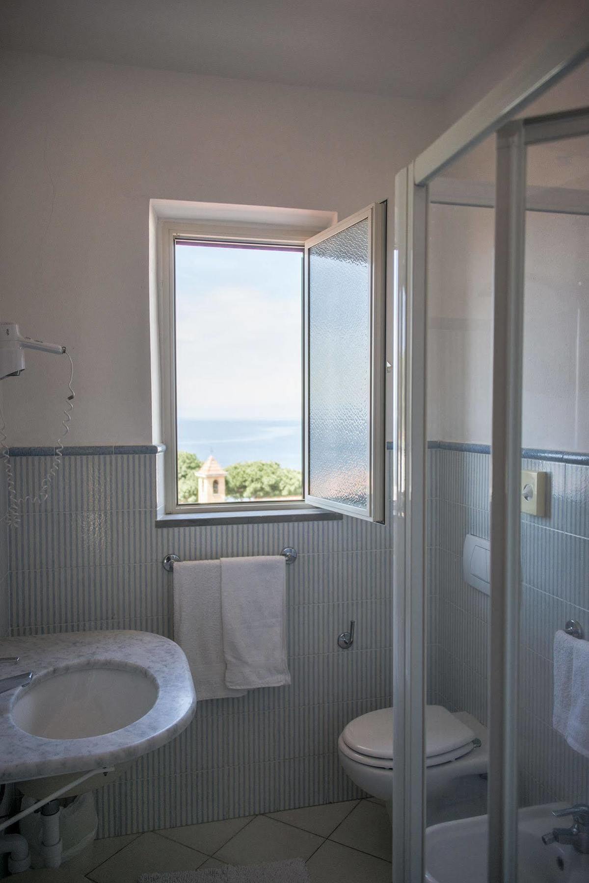 Hotel Il Perseo Chiessi ภายนอก รูปภาพ